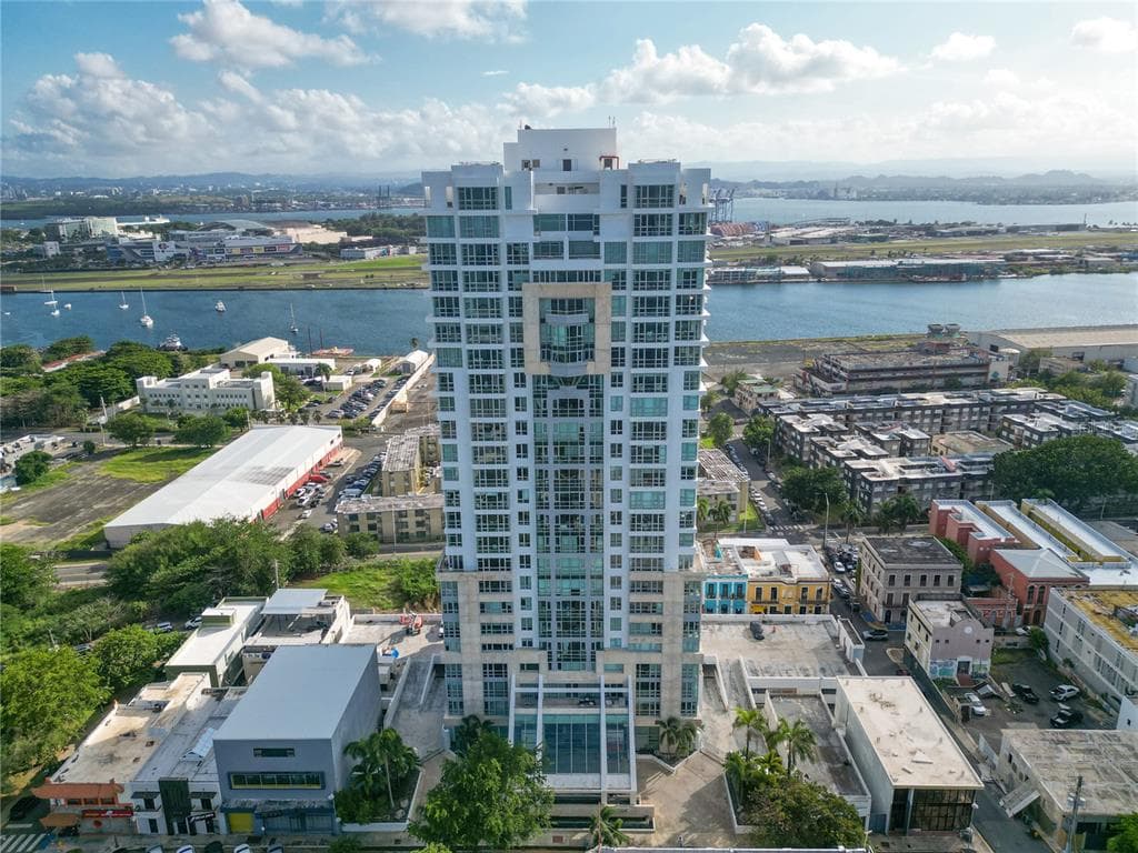 404 COND. ATLANTIS AVENIDA DE LA CONSTITUCIÓN UNIT 308 - 2bd/2ba - $875,000 - SAN JUAN, PR