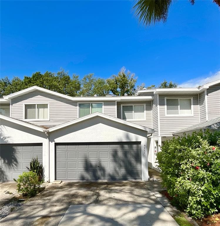 9211 JAKES PATH - 3bd/3ba - $295,000 - LARGO, FL