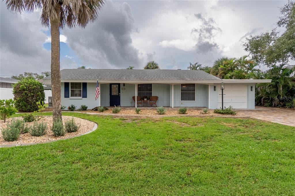 417 VILLAS DRIVE - 2bd/2ba - $619,000 - VENICE, FL