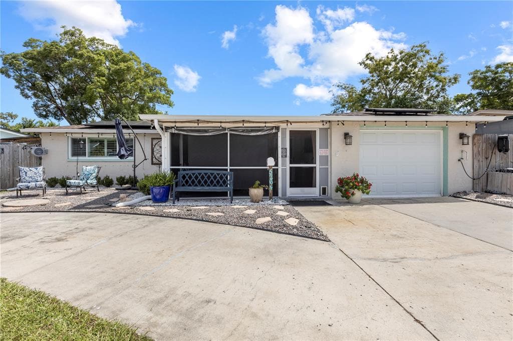 5264 IDLEWILD STREET - 3bd/2ba - $299,990 - NEW PORT RICHEY, FL
