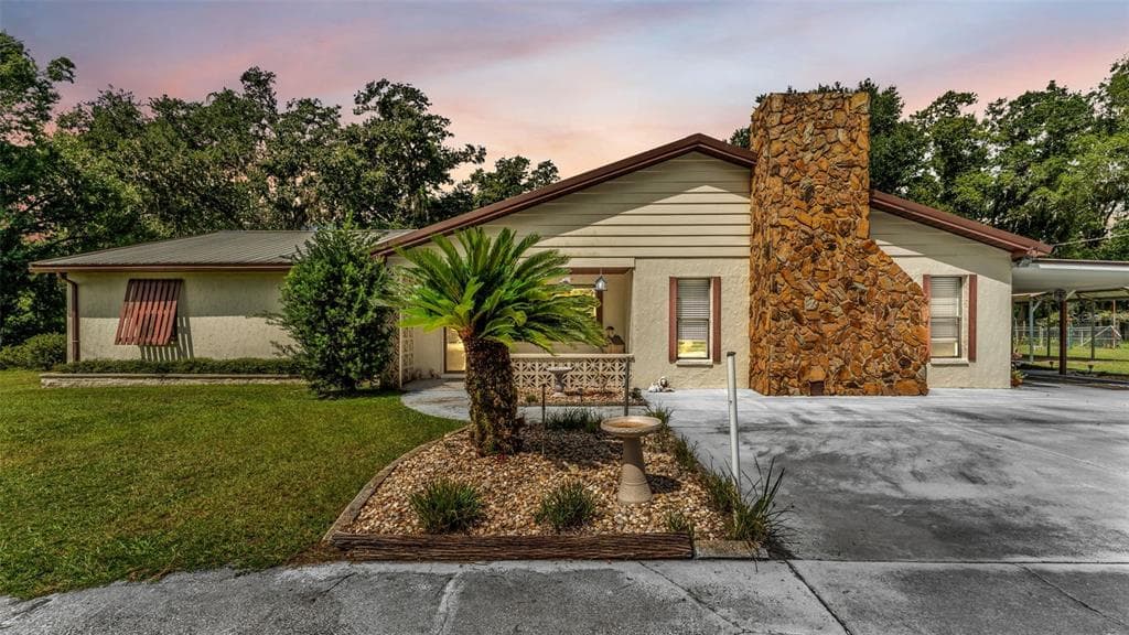 1301 LANIER ROAD - 3bd/3ba - $549,900 - LAKELAND, FL