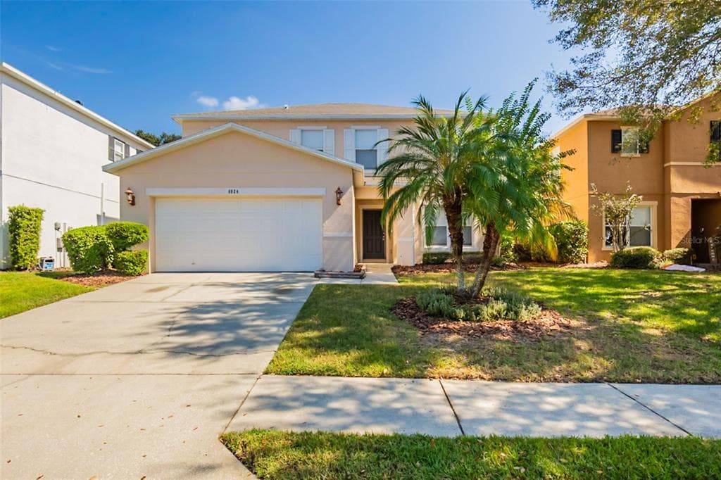 6924 LAKE EAGLEBROOKE DRIVE - 4bd/3ba - $379,900 - LAKELAND, FL