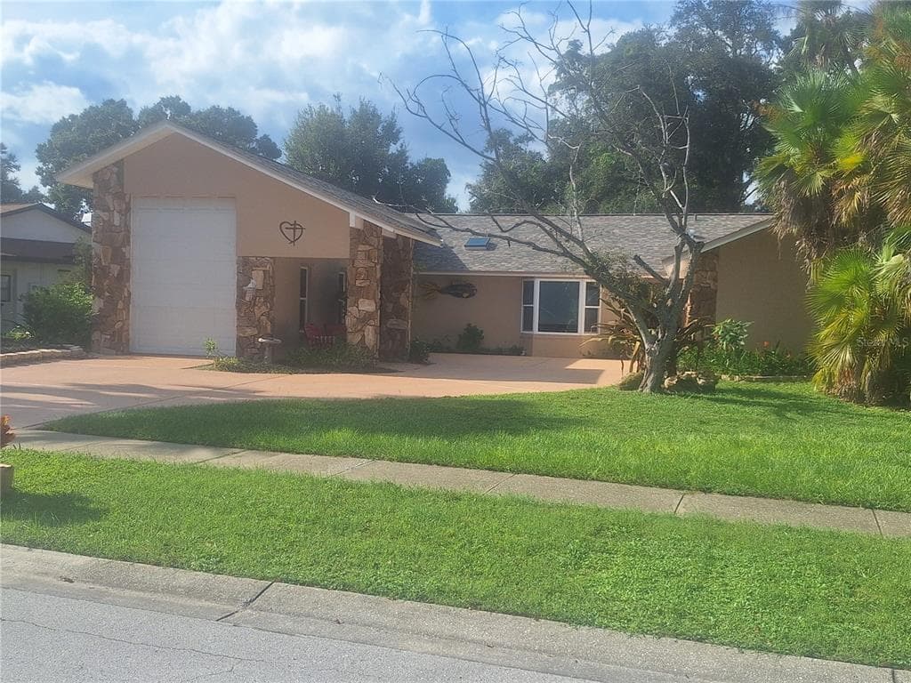 9613 LEEWARD AVENUE - 3bd/2ba - $709,900 - LARGO, FL