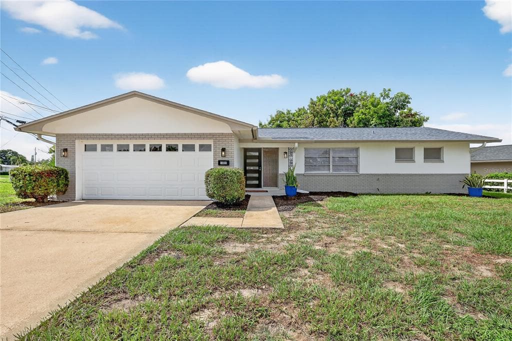 14005 LEEWARD DRIVE - 3bd/2ba - $499,000 - SEMINOLE, FL