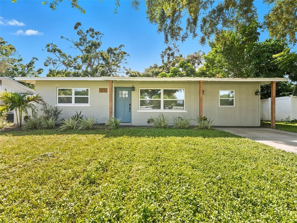 10946 109TH LANE - 3bd/1ba - $359,000 - LARGO, FL