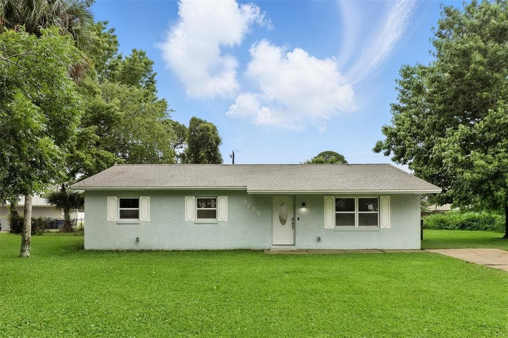 3229 SABAL PALM DRIVE - 3bd/2ba - $249,000 - EDGEWATER, FL