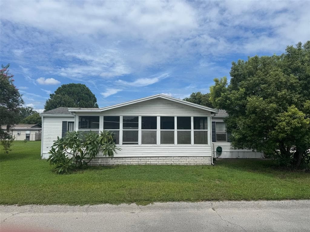 447 OAK RIDGE W - 3bd/2ba - $199,000 - LAKELAND, FL
