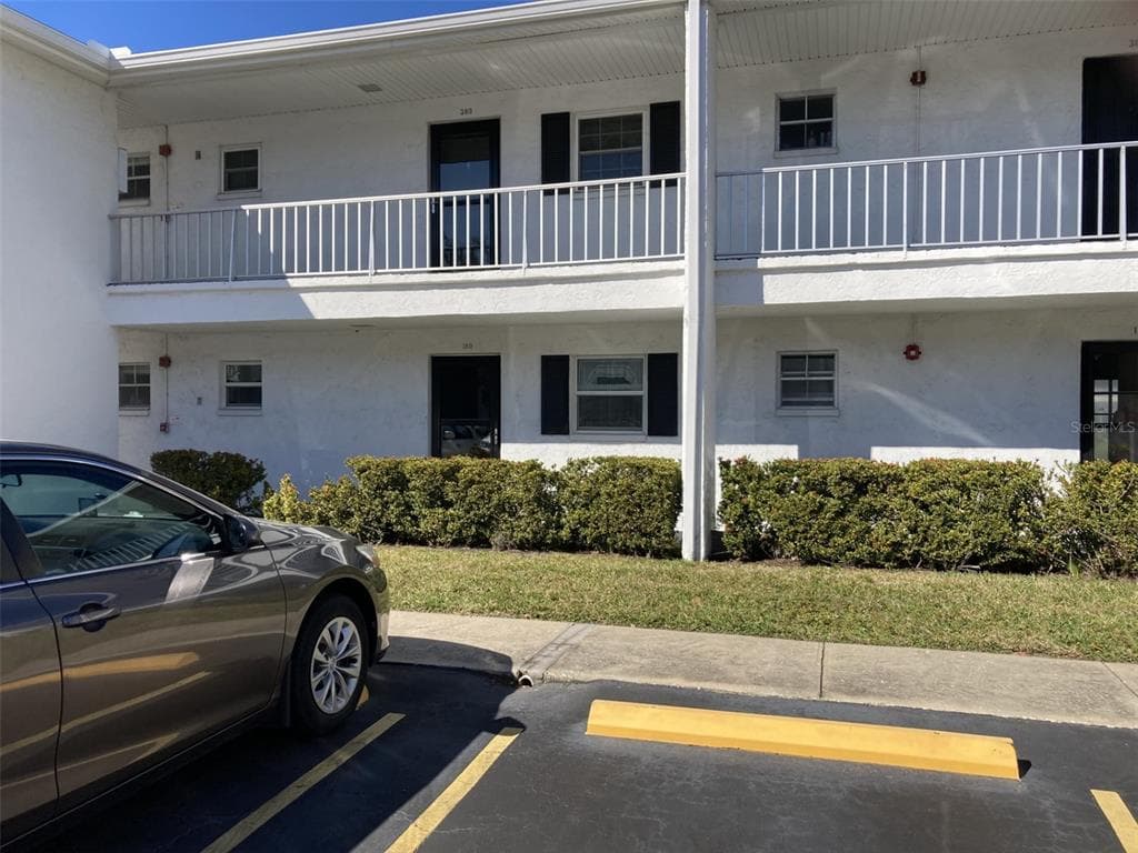 103 47TH AVENUE DRIVE W UNIT 180 - 1bd/1ba - $85,000 - BRADENTON, FL