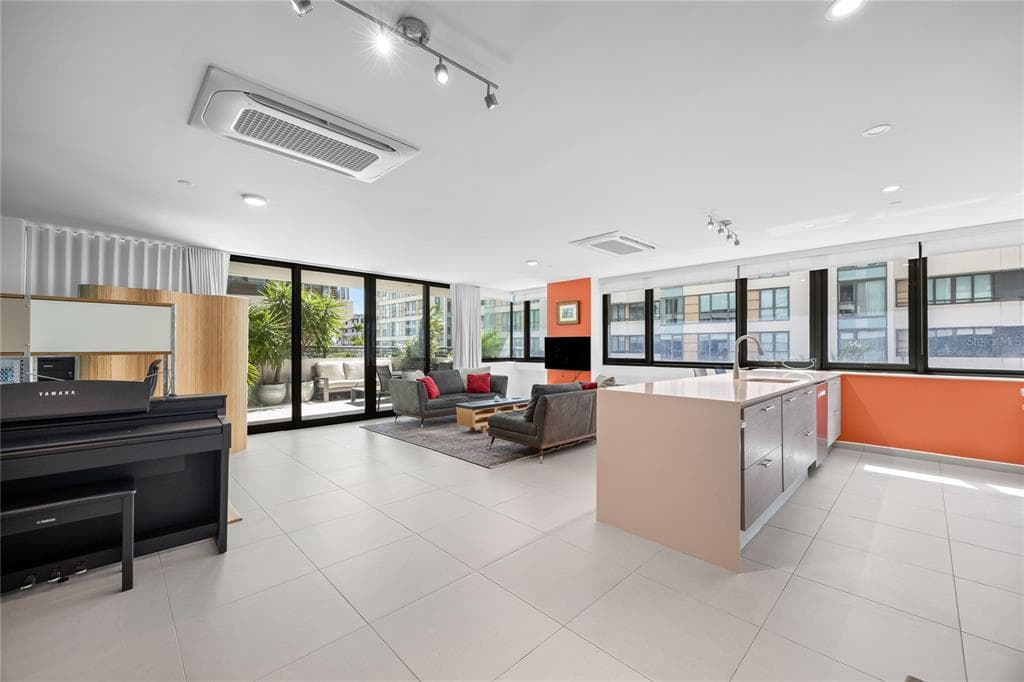 1511 PONCE DE LEÓN AVENUE UNIT 1021