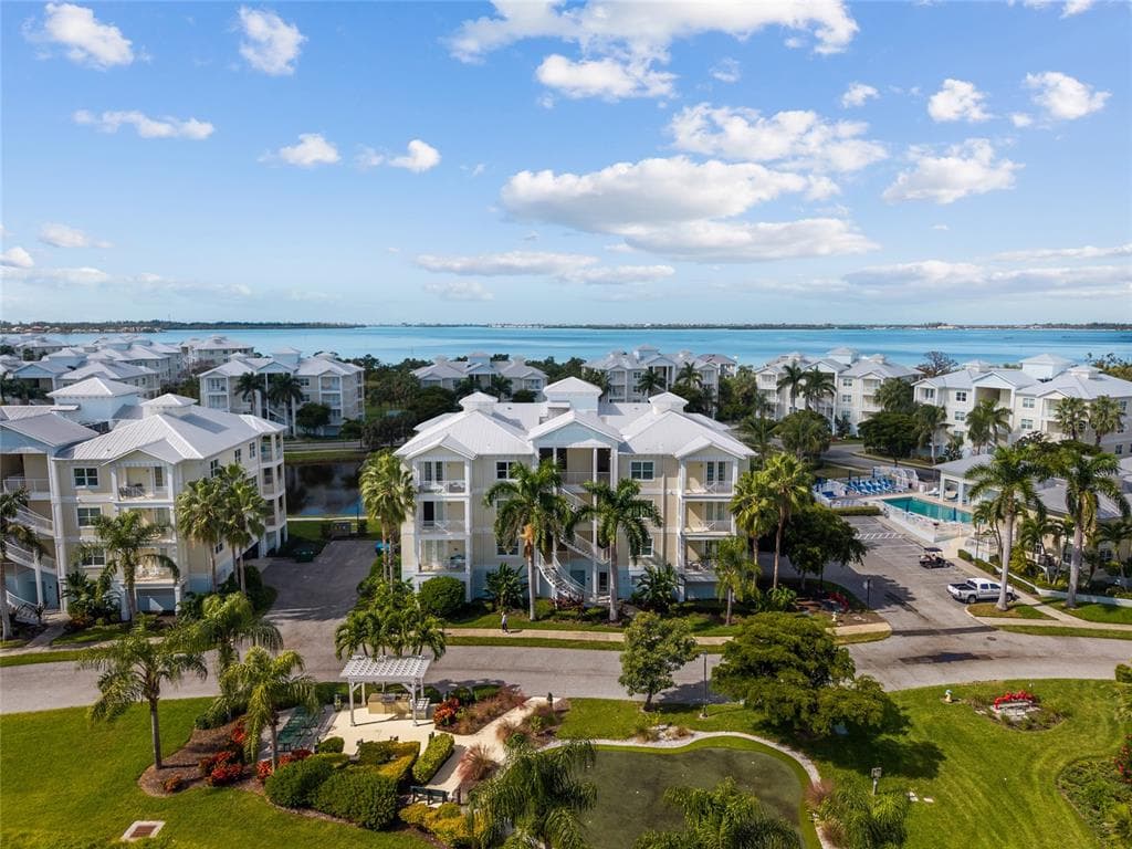 3420 77TH STREET W UNIT 202 - 2bd/2ba - $370,000 - BRADENTON, FL