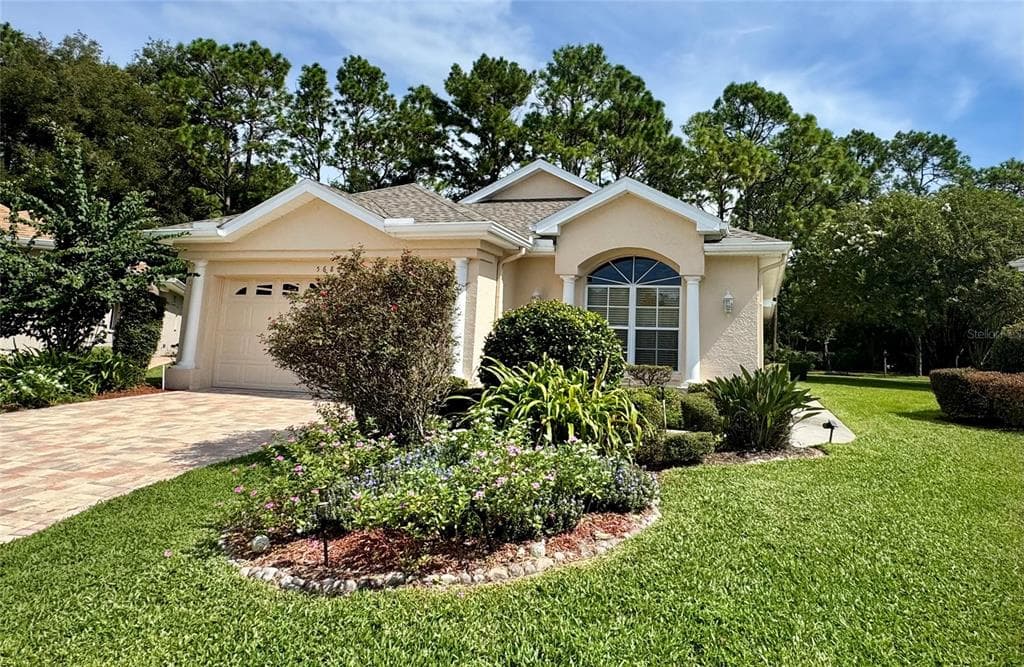 5688 LEGEND HILLS LANE - 3bd/2ba - $569,000 - SPRING HILL, FL