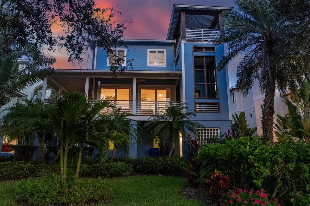 311 FIREHOUSE COURT - 3bd/4ba - $2,850,000 - LONGBOAT KEY, FL