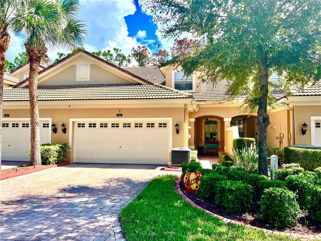 1904 PAW PAW PLACE - 3bd/3ba - $465,000 - TRINITY, FL