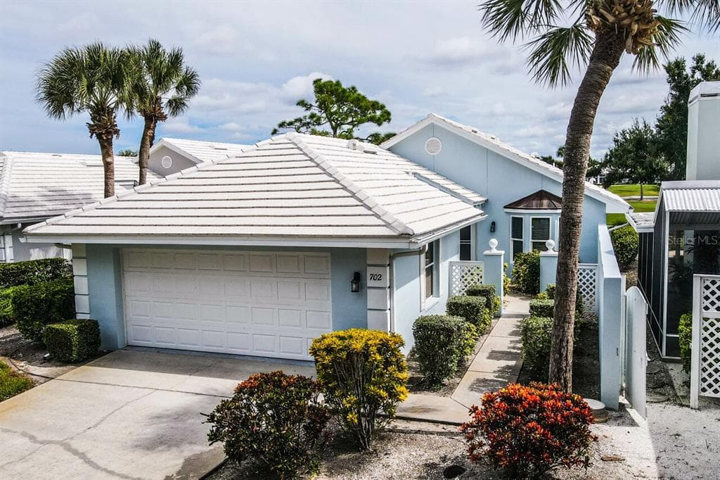 702 BRIGHTSIDE CRESCENT DRIVE - 2bd/2ba - $279,900 - VENICE, FL
