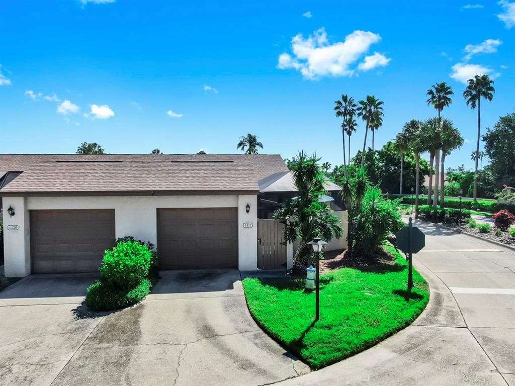 4412 WINSTON LANE N UNIT 6 - 2bd/2ba - $275,000 - SARASOTA, FL