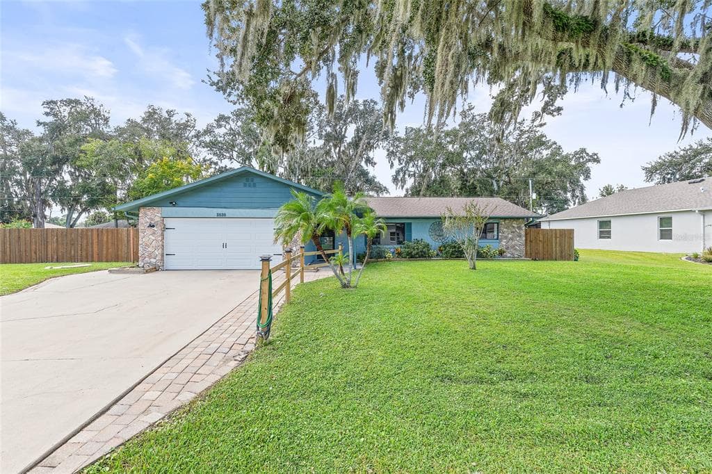 2520 QUEEN PALM DRIVE - 3bd/2ba - $399,000 - EDGEWATER, FL