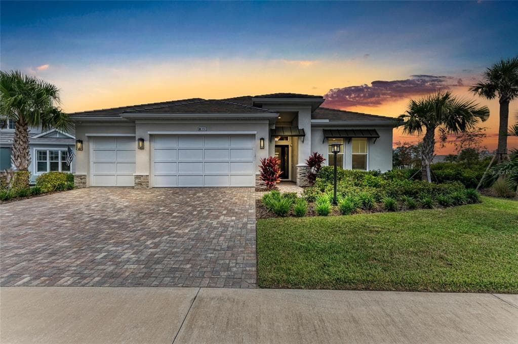 990 SEASCAPE PLACE - 3bd/3ba - $1,390,000 - SARASOTA, FL