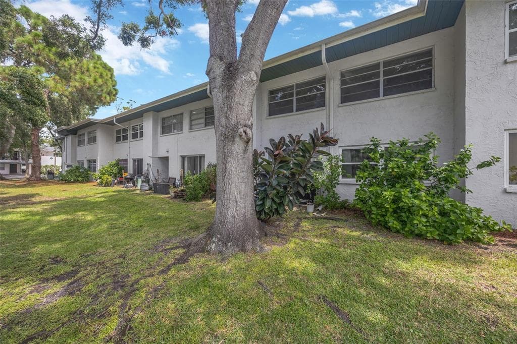 7560 92ND STREET UNIT 103B - 2bd/2ba - $219,999 - SEMINOLE, FL