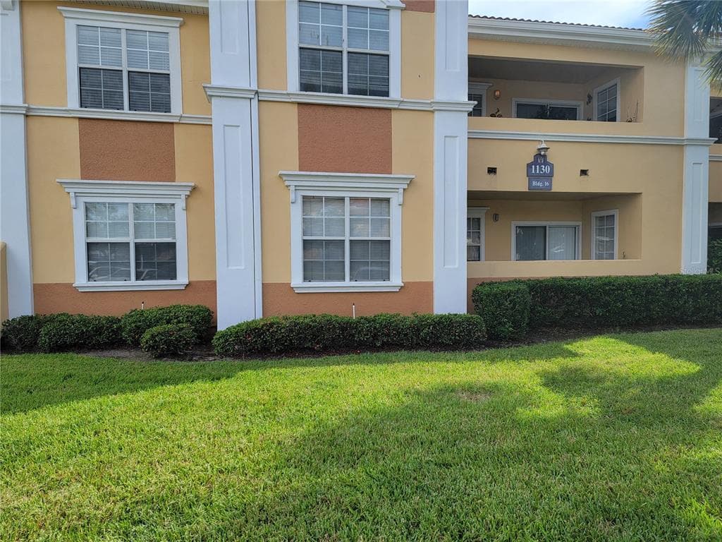 1130 VILLAGIO CIRCLE UNIT 101 - 3bd/2ba - $267,777 - SARASOTA, FL