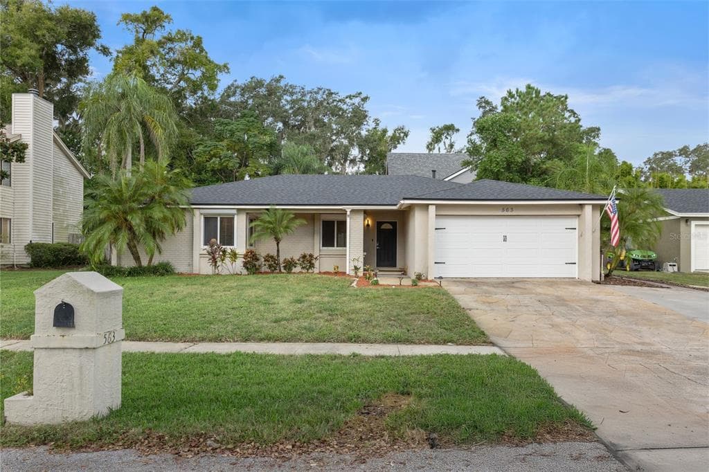 563 NORTHPORT DRIVE - 3bd/2ba - $399,999 - LONGWOOD, FL