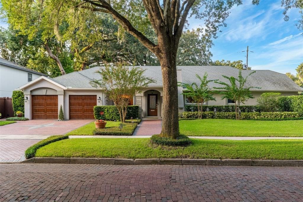 525 W YALE STREET - 4bd/3ba - $1,495,000 - ORLANDO, FL