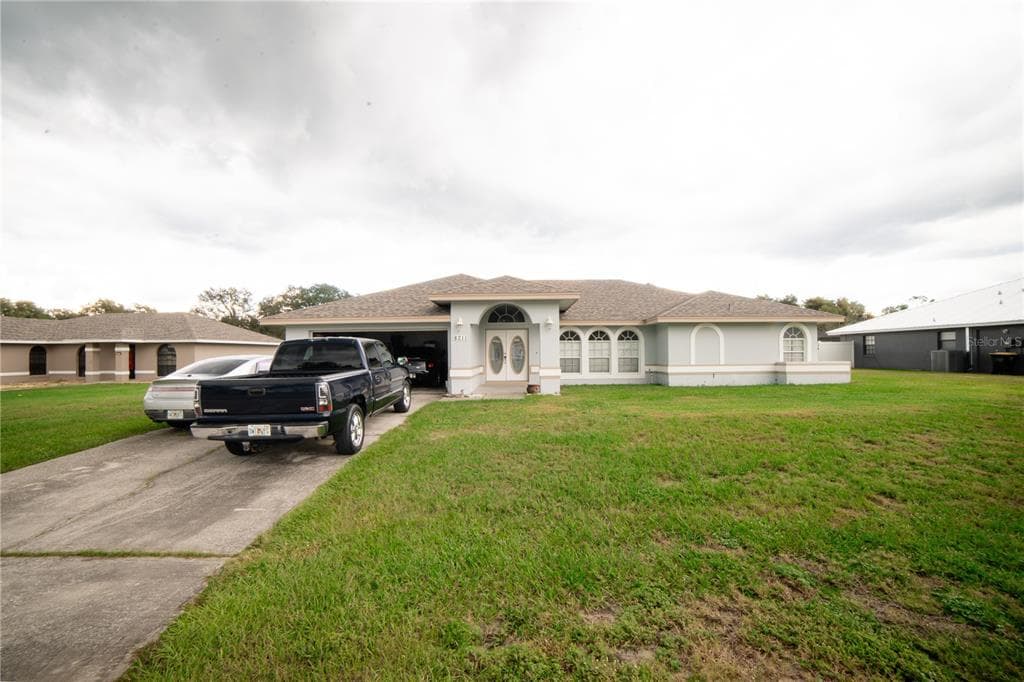 8211 RANGERS PATH - 3bd/2ba - $418,000 - LAKELAND, FL