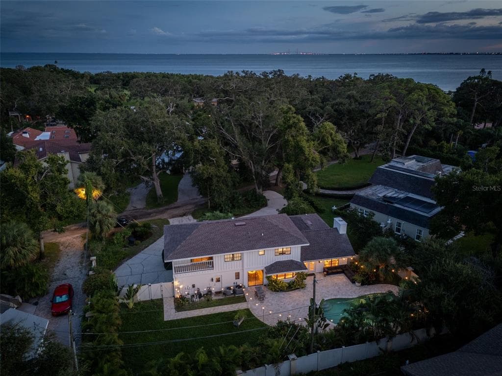 1835 SERPENTINE DRIVE S - 4bd/3ba - $985,000 - ST PETERSBURG, FL