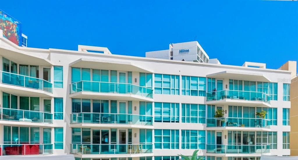 25 MUNOZ RIVERA UNIT 606 - 2bd/3ba - $1,295,000 - SAN JUAN, PR
