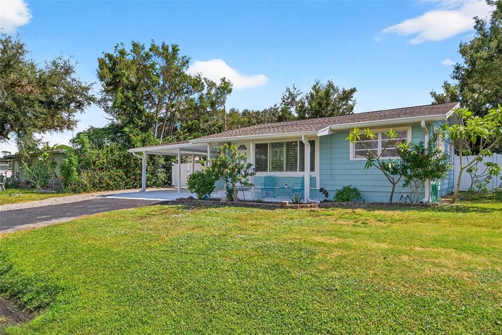 1601 LEMON BAY DRIVE - 2bd/1ba - $289,900 - VENICE, FL