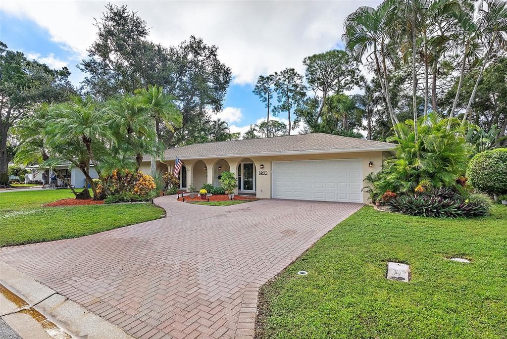 1460 89TH AVENUE N - 4bd/3ba - $725,000 - ST PETERSBURG, FL