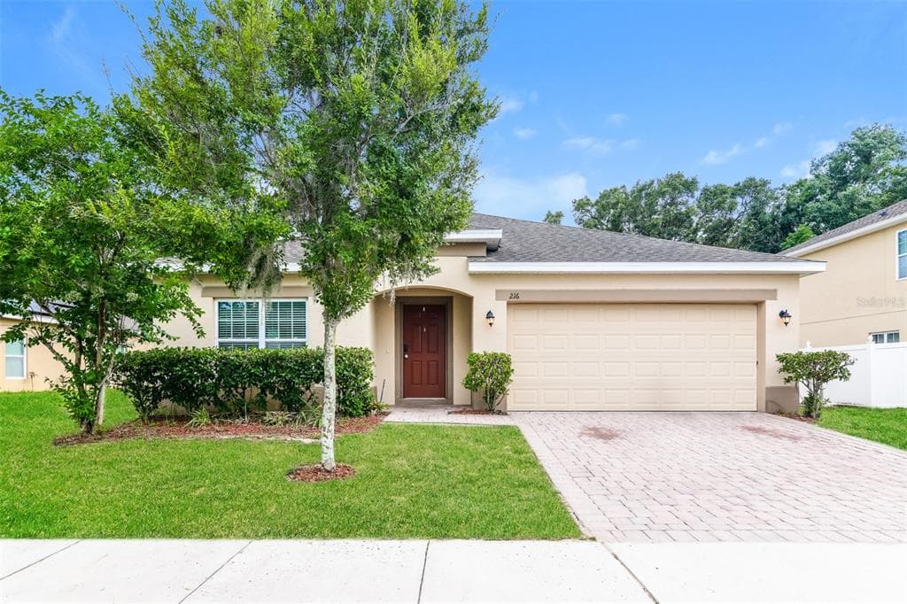 216 WHISPERING PINES WAY - 4bd/2ba - $344,000 - DAVENPORT, FL