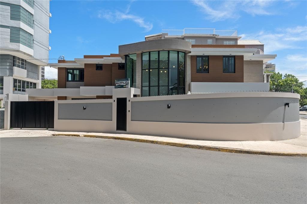 1 ALMENDARES - 5bd/5ba - $2,695,000 - SAN JUAN, PR