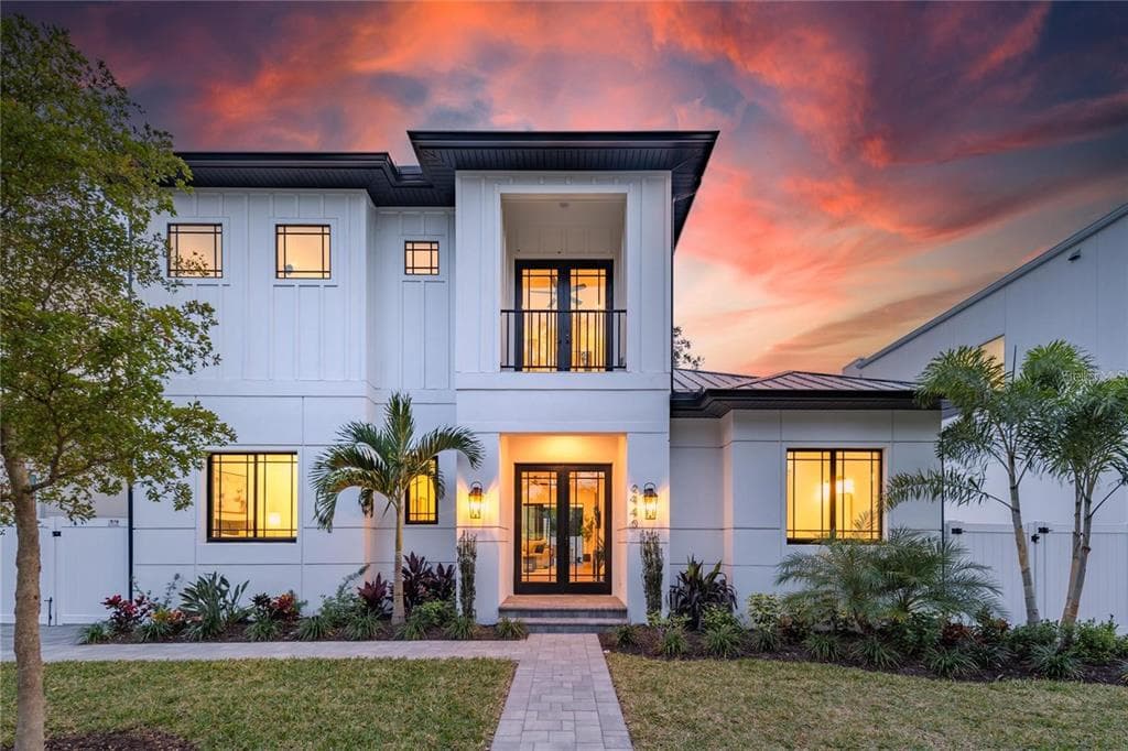 2440 FLOYD STREET - 6bd/5ba - $1,775,000 - SARASOTA, FL