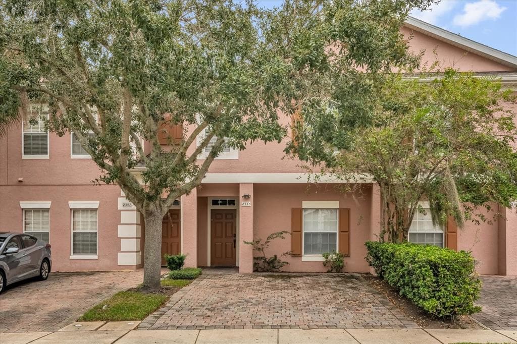 2345 CARAVELLE CIRCLE - 4bd/3ba - $320,000 - KISSIMMEE, FL