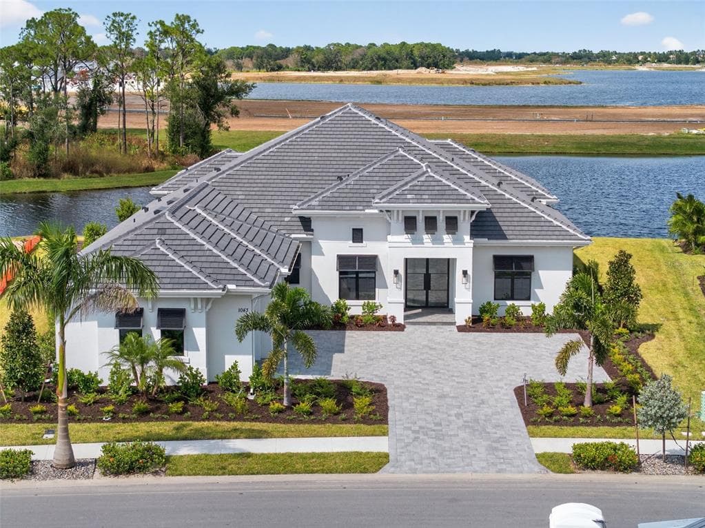 1043 BLUE SHELL LOOP - 4bd/4ba - $2,599,000 - SARASOTA, FL