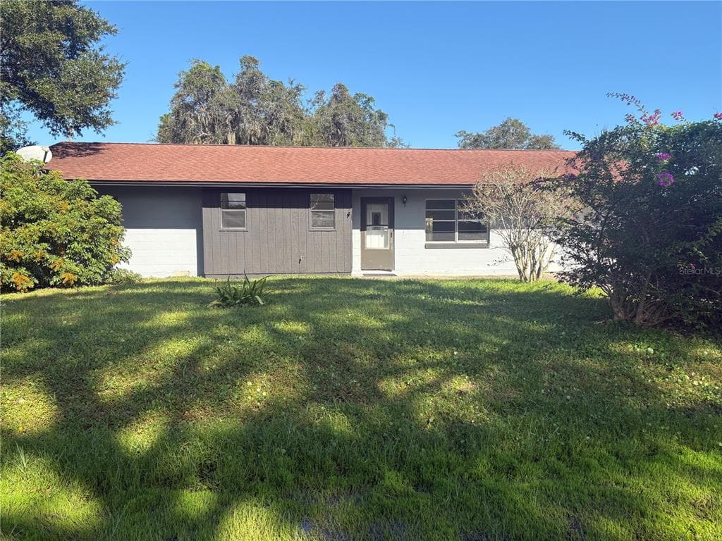 3015 SABAL PALM DRIVE - 3bd/2ba - $240,000 - EDGEWATER, FL