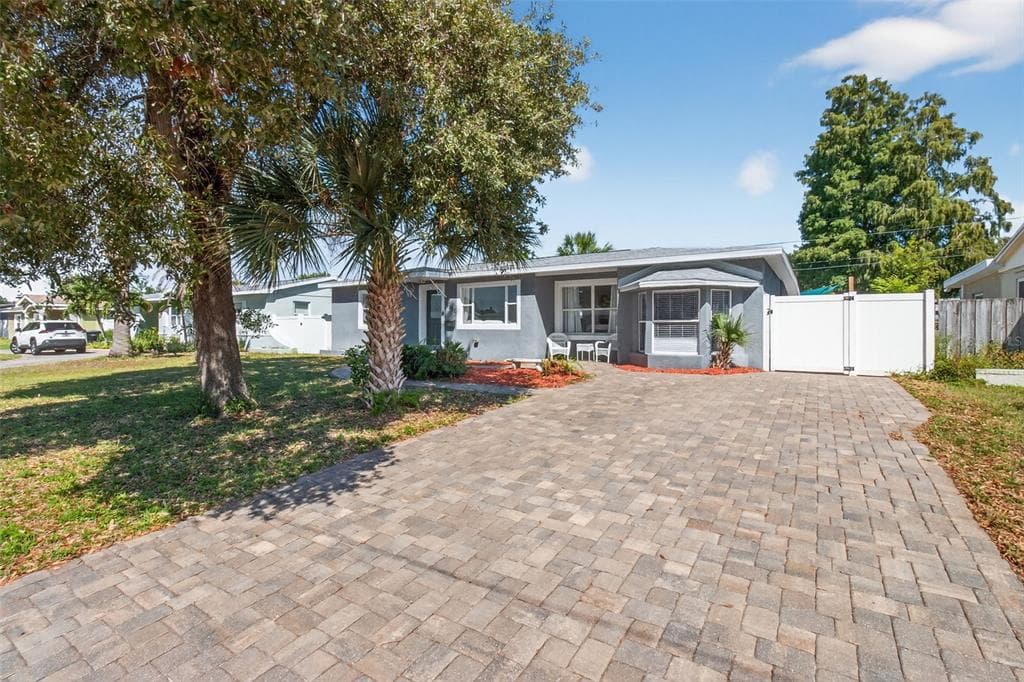 4311 25TH AVENUE N - 4bd/2ba - $499,900 - ST PETERSBURG, FL