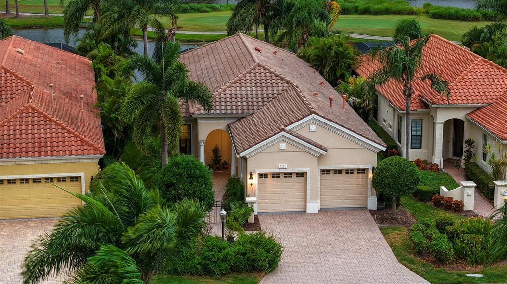 7232 PRESIDIO GLEN - 2bd/2ba - $799,000 - LAKEWOOD RANCH, FL