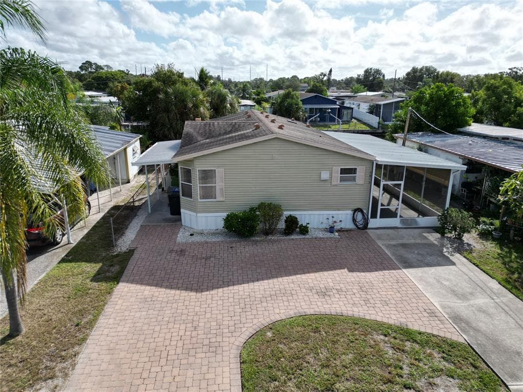 5813 COVENTRY DRIVE - 3bd/2ba - $259,000 - TAMPA, FL