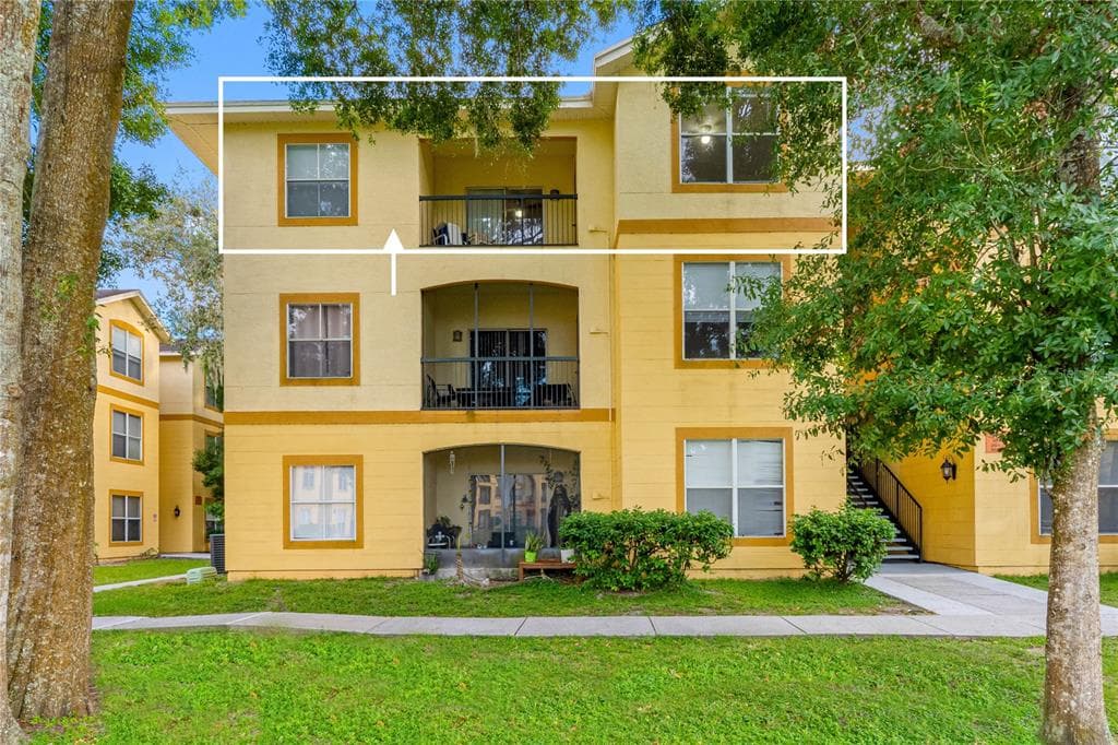 5608 PINNACLE HEIGHTS CIRCLE UNIT 303 - 3bd/2ba - $245,000 - TAMPA, FL
