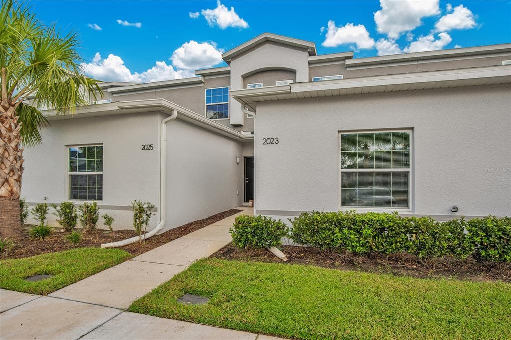 2023 CLAUDIA LANE UNIT 2023 - 4bd/3ba - $279,000 - KISSIMMEE, FL