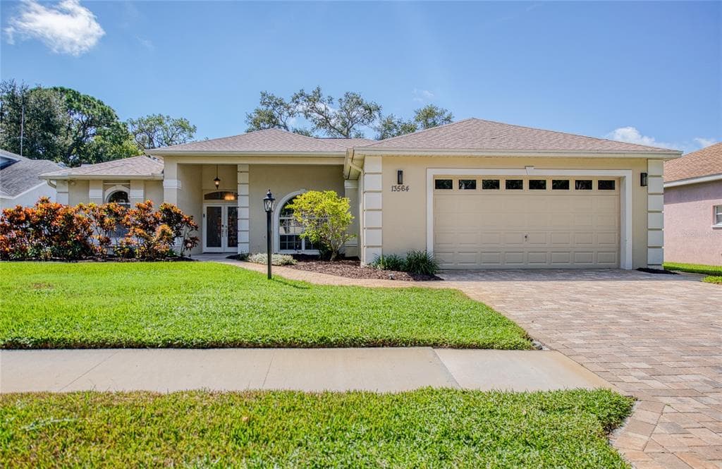13564 OAK RUN COURT - 4bd/2ba - $799,000 - SEMINOLE, FL
