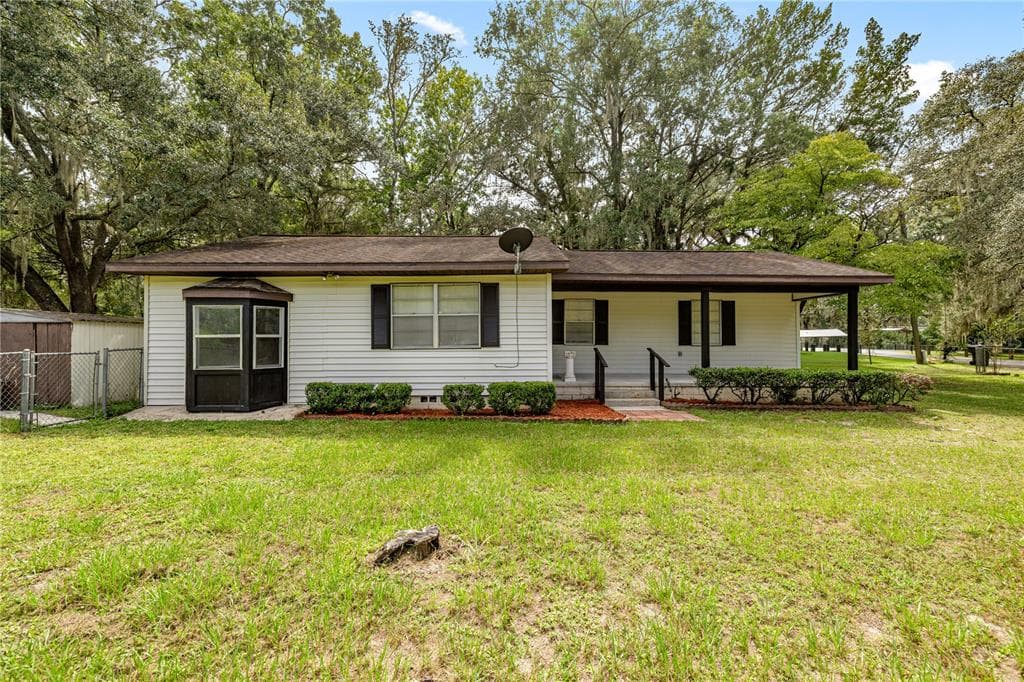 2233 NW 3RD AVENUE - 2bd/2ba - $185,000 - OCALA, FL