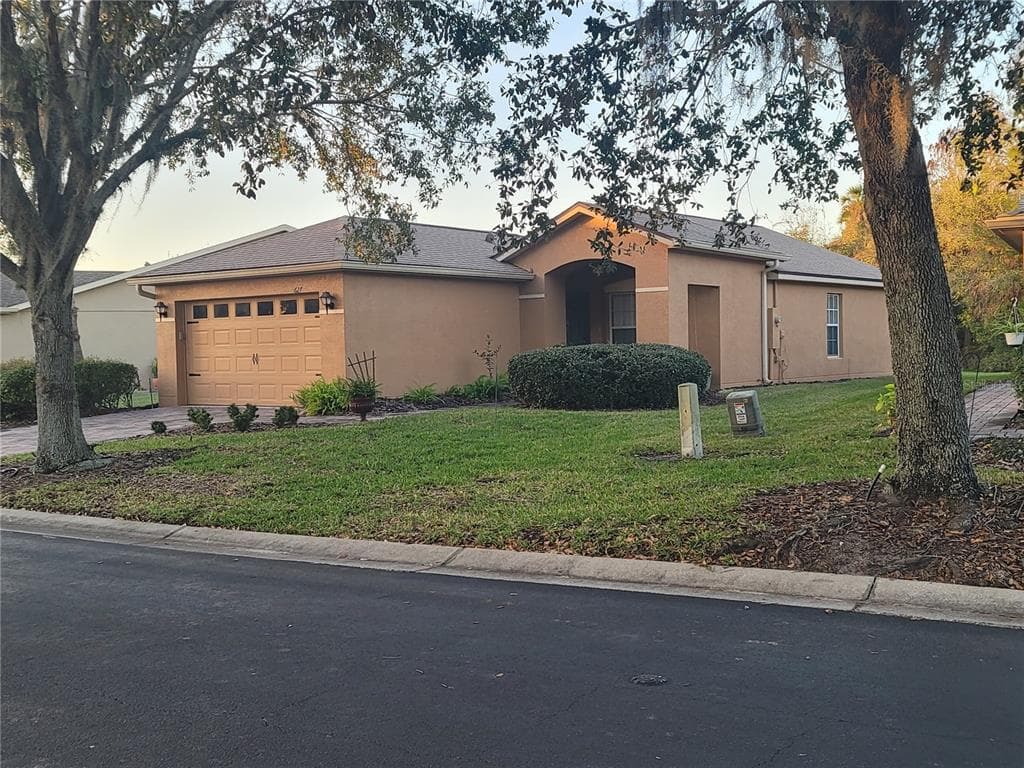 627 VINEYARD WAY - 2bd/2ba - $231,700 - POINCIANA, FL