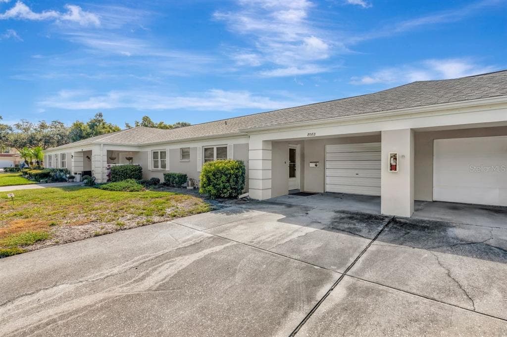 8082 ANNWOOD ROAD UNIT 8082 - 2bd/2ba - $199,900 - SEMINOLE, FL