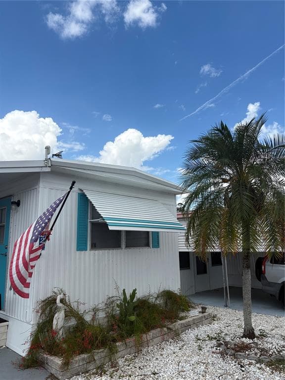 8300 SEMINOLE BOULEVARD UNIT 229 - 1bd/1ba - $65,000 - SEMINOLE, FL