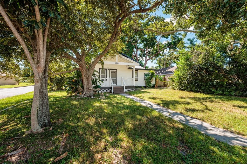 4300 14TH AVENUE N - 4bd/2ba - $425,000 - ST PETERSBURG, FL