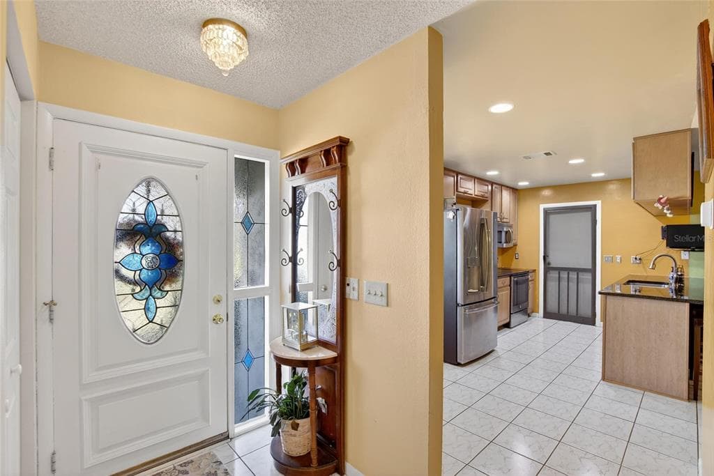 508 SOVEREIGN COURT - Interior/Exterior Photo 3 - TAMPA, FL