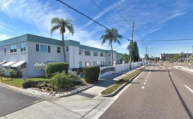 5267 81ST STREET N UNIT 5 - 2bd/1ba - $117,500 - ST PETERSBURG, FL