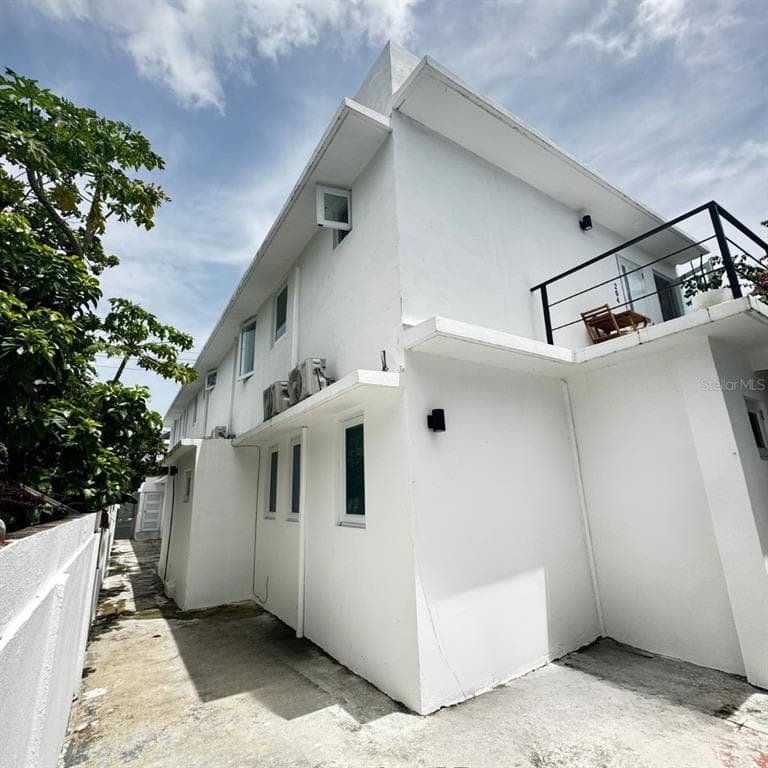 #709 CALLE SAN JUAN - Interior/Exterior Photo 3 - SANTURCE, PR